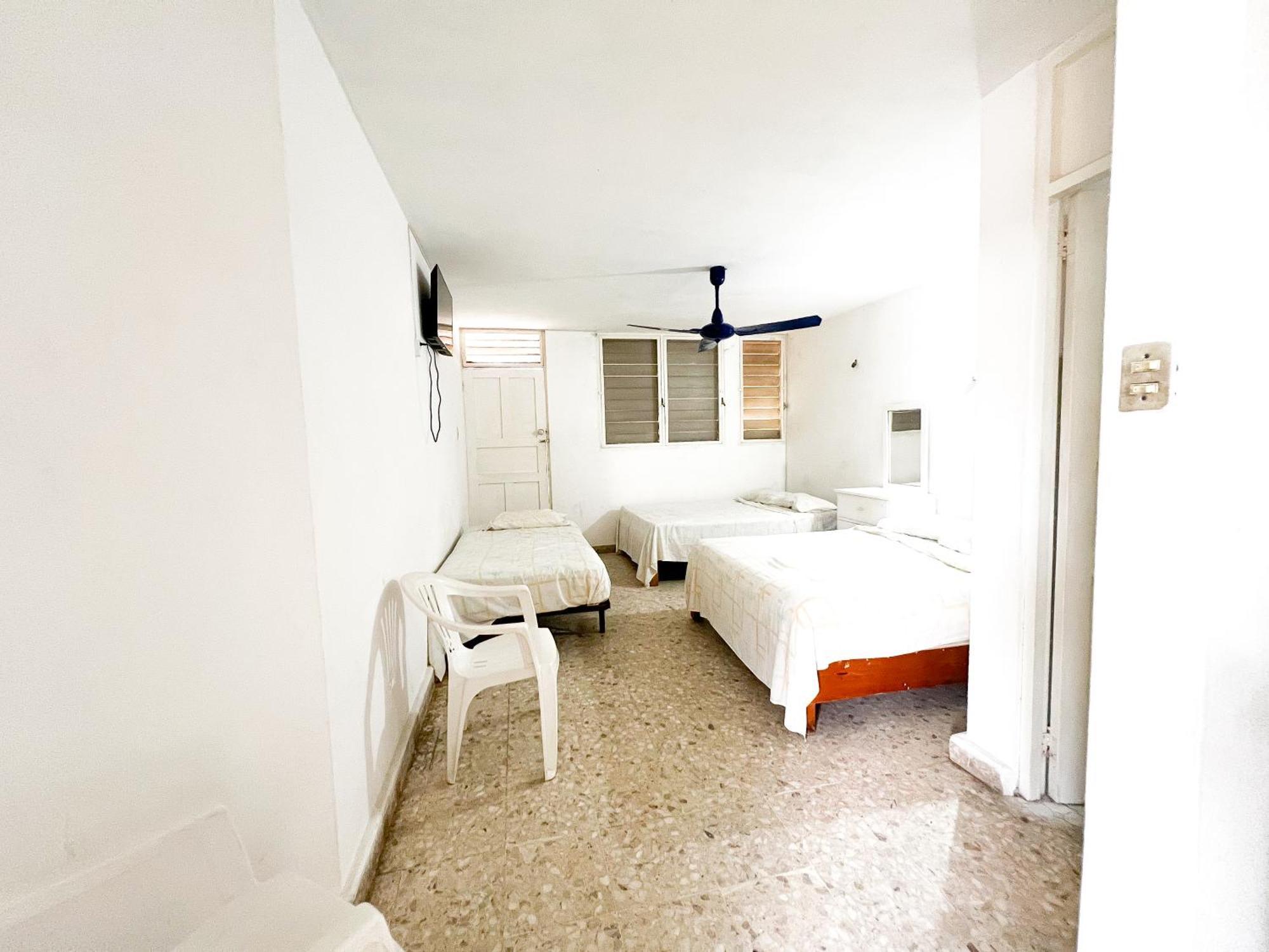 Casa De Huespedes Walton Hotel Acapulco Ngoại thất bức ảnh