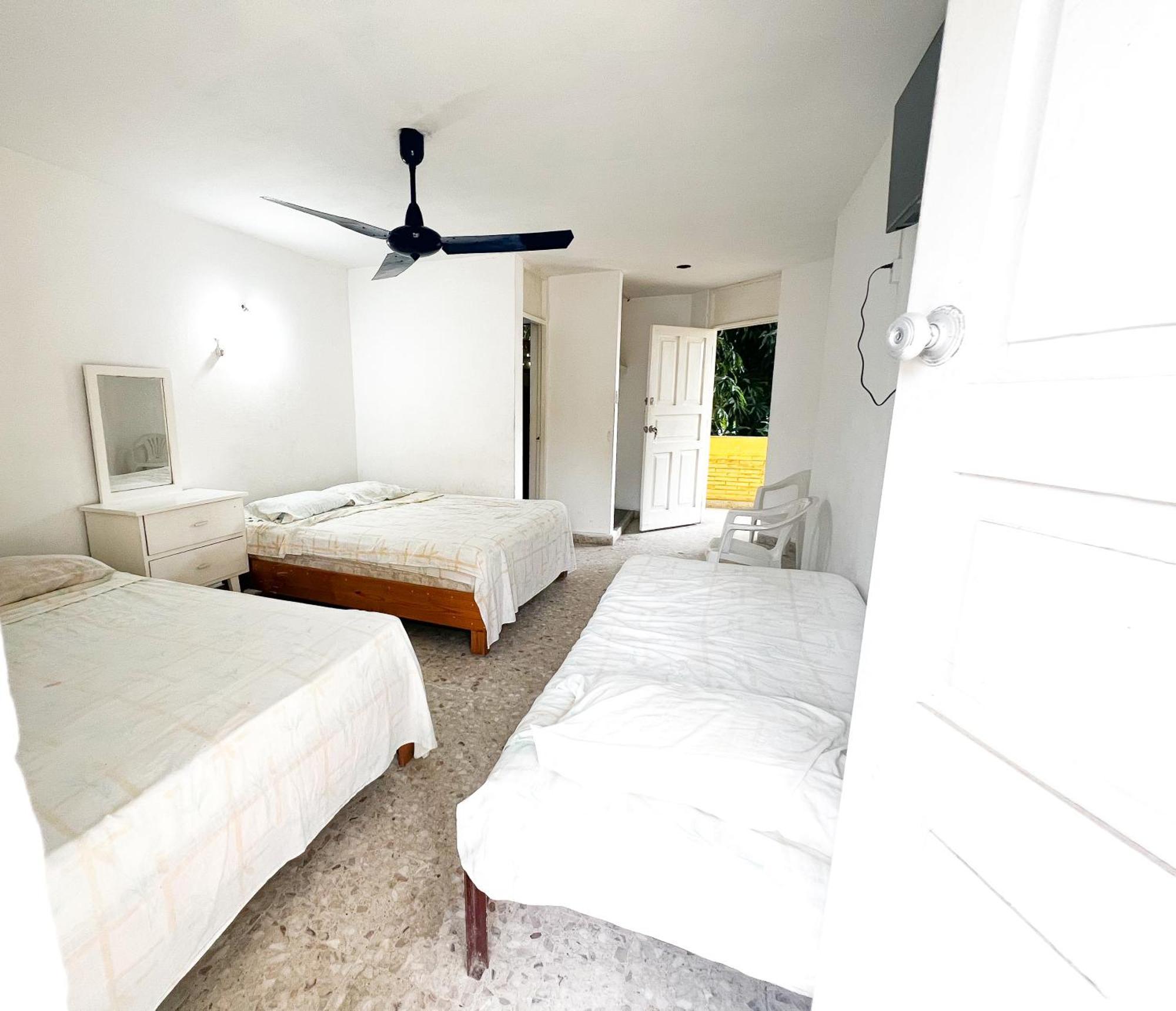 Casa De Huespedes Walton Hotel Acapulco Ngoại thất bức ảnh